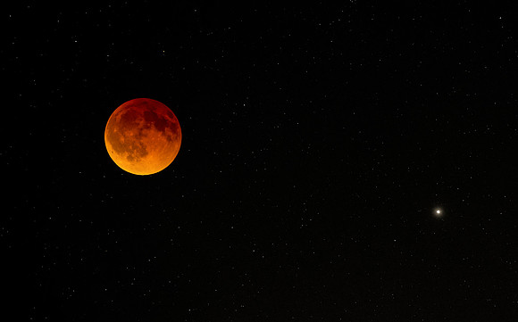 Blood Moon and Mars 4-15-2014